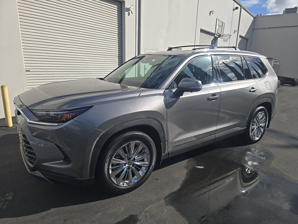 2026 Toyota Grand Highlander Platinum photo