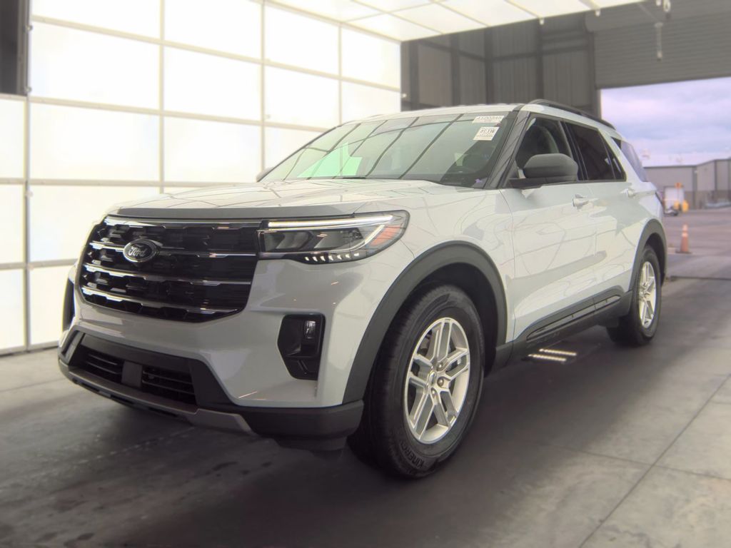2026 Ford Explorer Active photo
