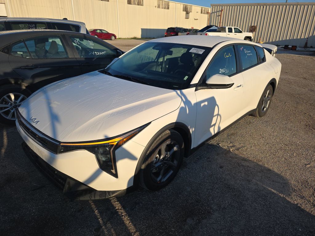 2026 Kia K4 LXS photo