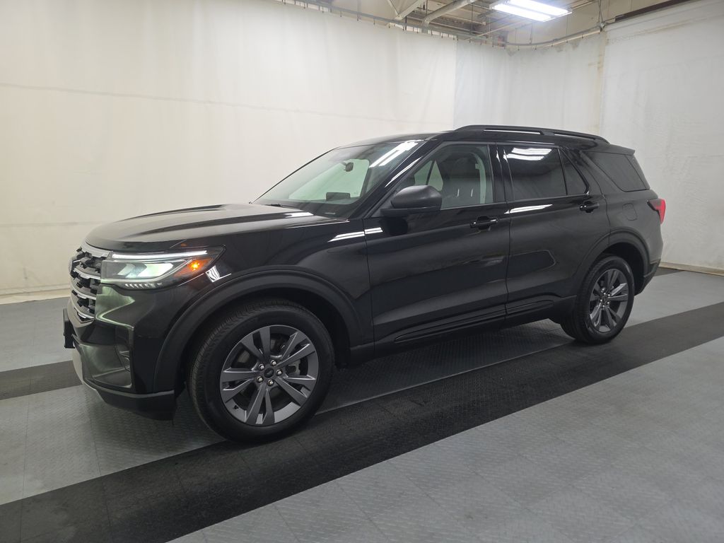 2026 Ford Explorer Active photo
