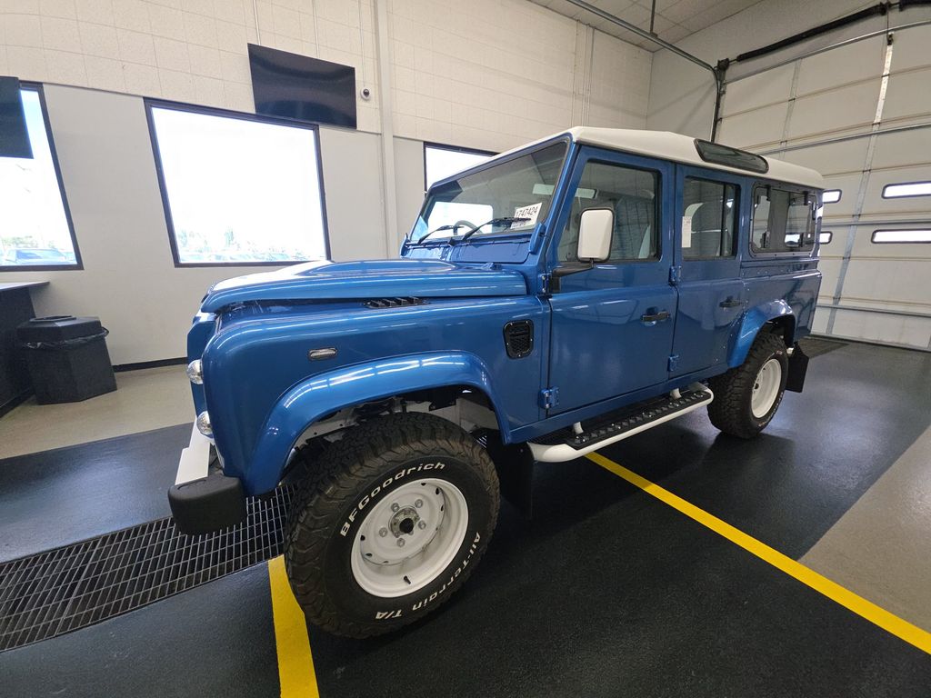 1997 Land Rover Defender 110 Base photo