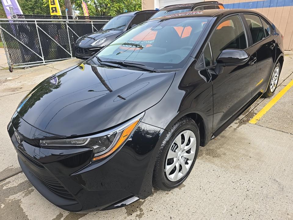 2026 Toyota Corolla LE photo