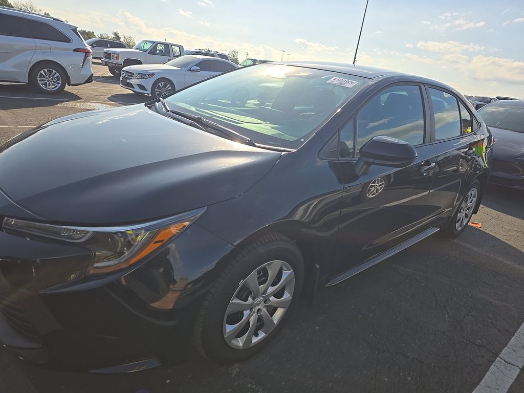 2026 Toyota Corolla LE photo