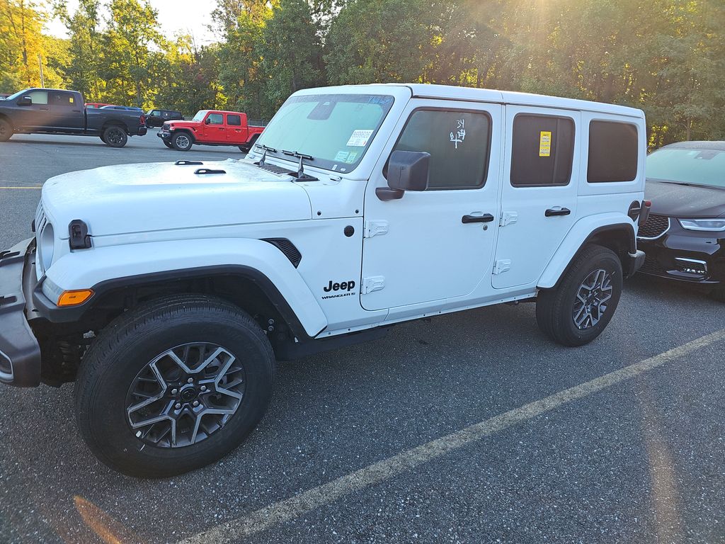 2026 Jeep Wrangler Sahara photo