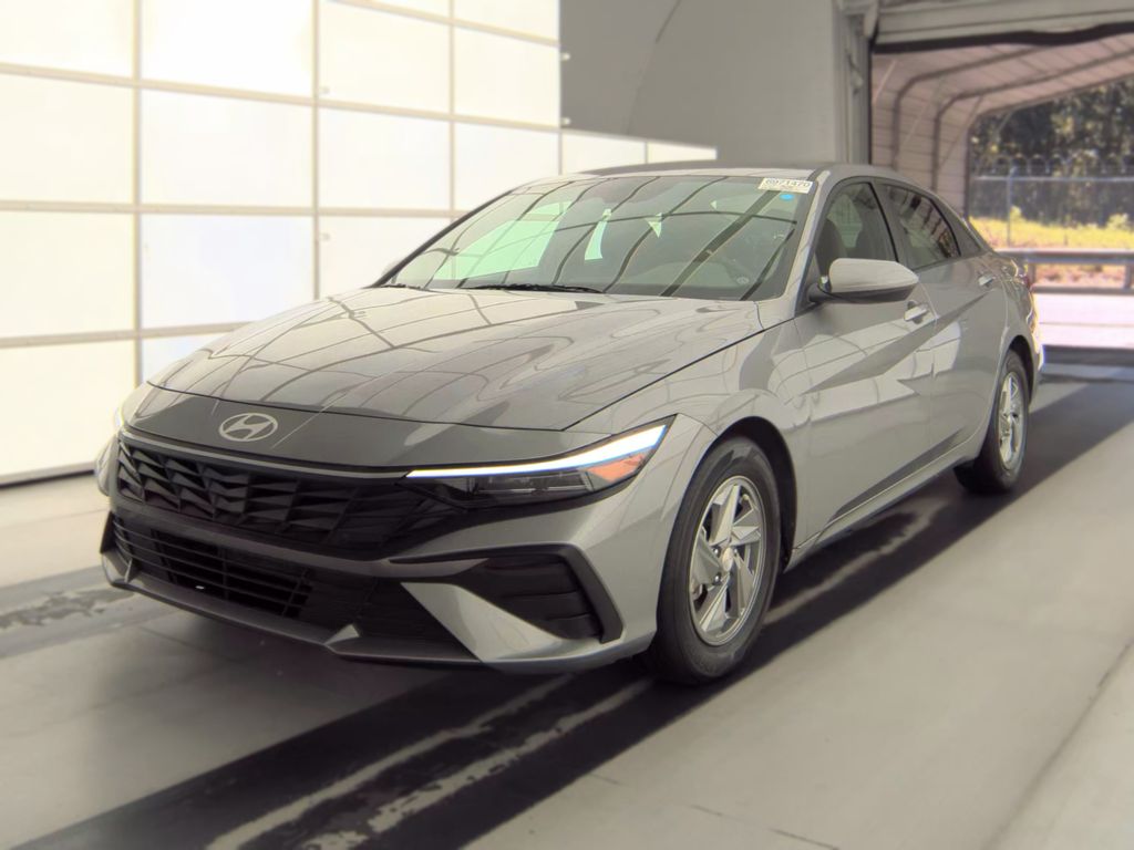 2026 Hyundai Elantra SE photo