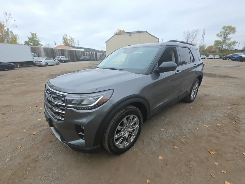 2026 Ford Explorer Active photo
