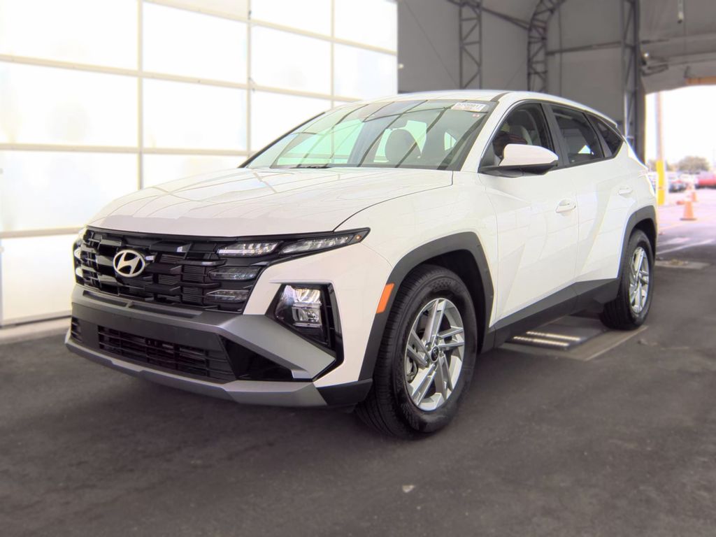 2026 Hyundai Tucson SE photo