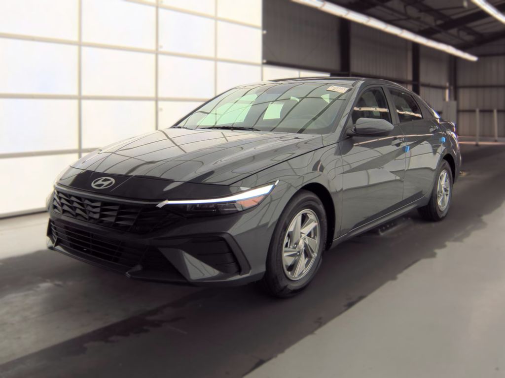 2026 Hyundai Elantra SE photo