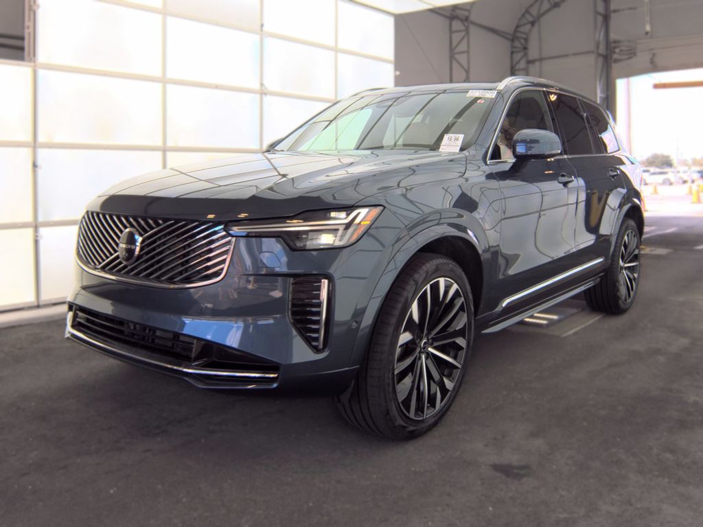 2026 Volvo XC90 Plus photo