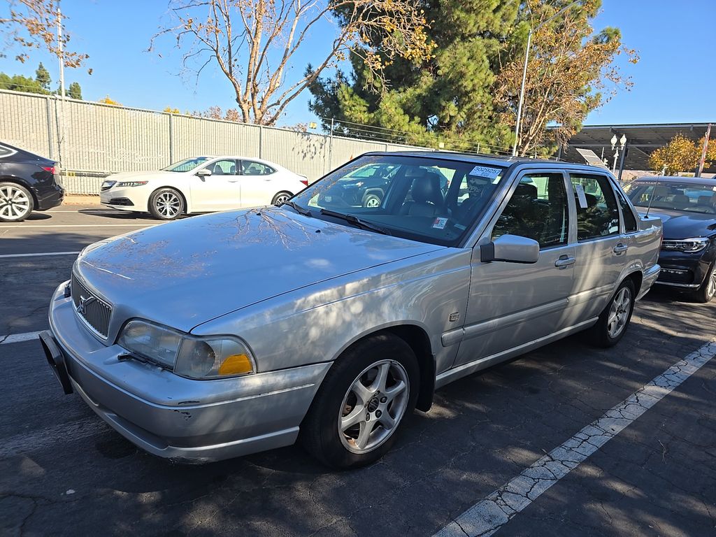 2000 Volvo S70 photo