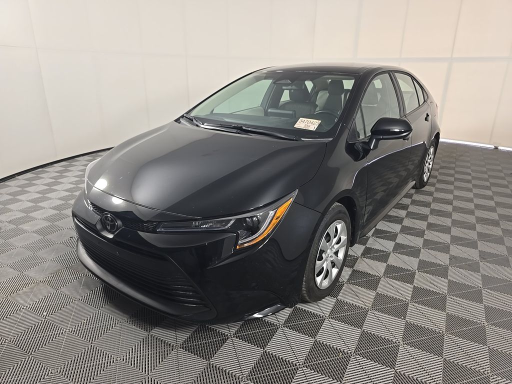 2026 Toyota Corolla LE photo