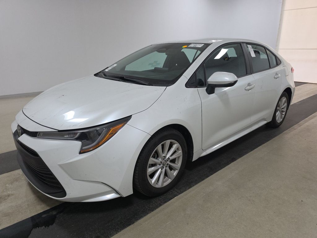 2026 Toyota Corolla LE photo