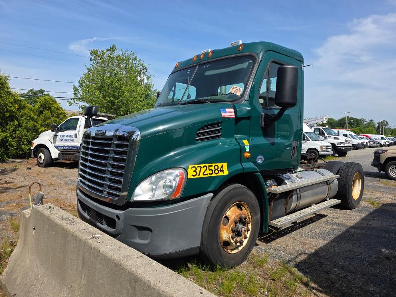 2018 Freightliner Cascadia 113 photo
