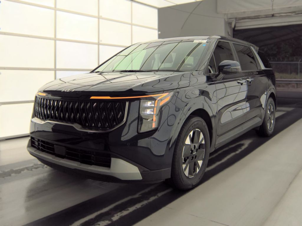 2026 Kia Carnival LXS photo