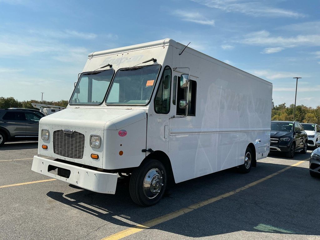 2014 Freightliner Chassis M Line Walk-IN VAN photo