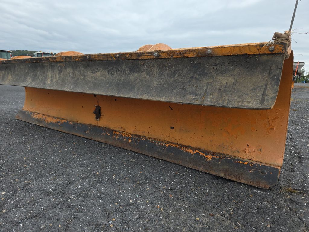 2001 Valk RV11175 Snowplow photo