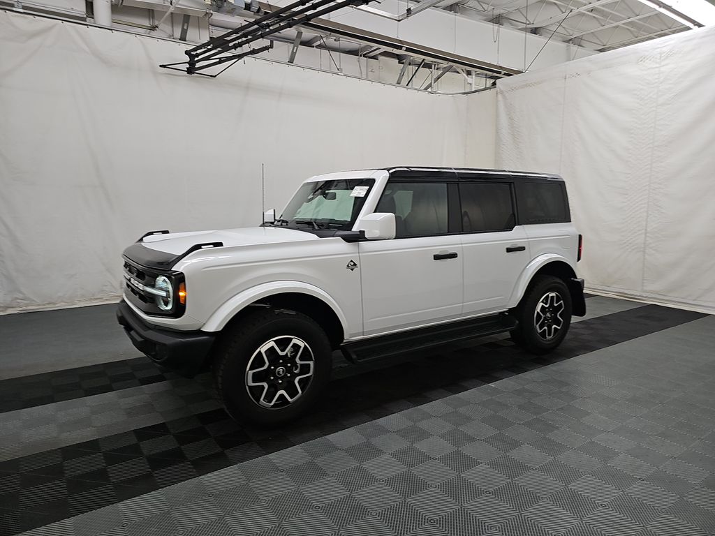 2026 Ford Bronco Outer Banks photo
