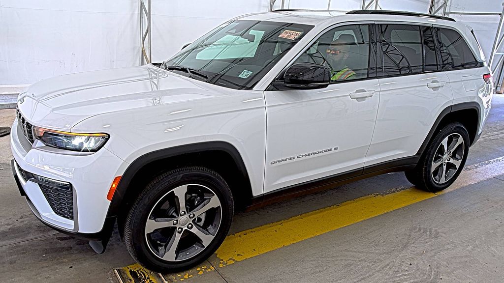 2026 Jeep Grand Cherokee LTD Limited photo