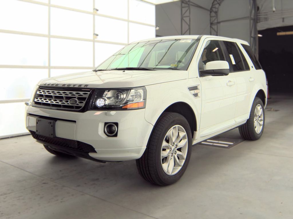 2014 Land Rover LR2 Base photo