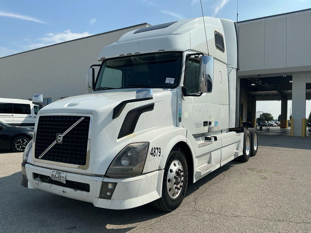 2015 Volvo VN photo