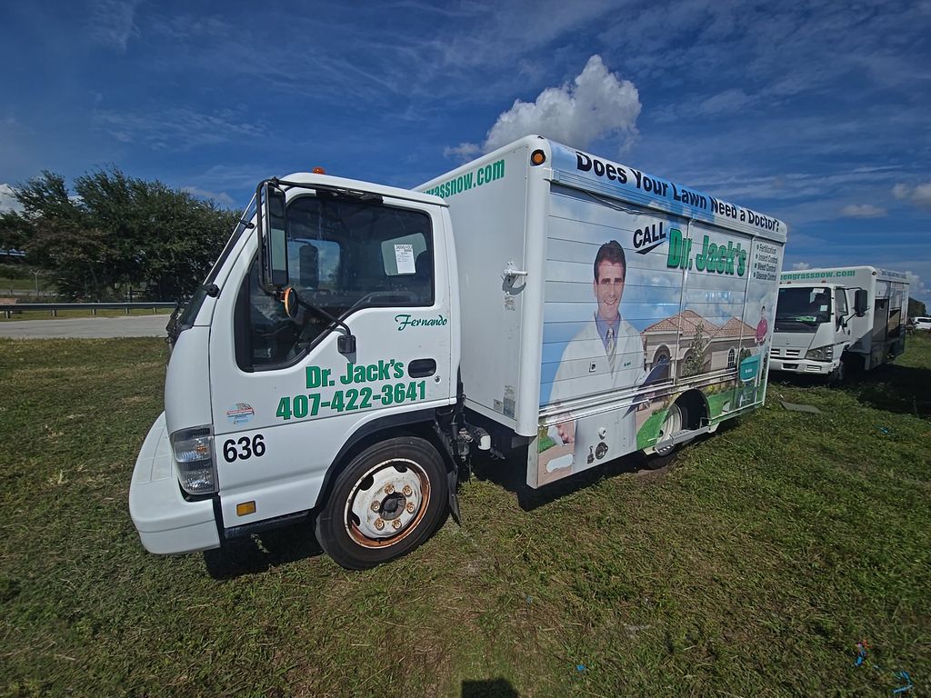 2006 Isuzu NQR photo