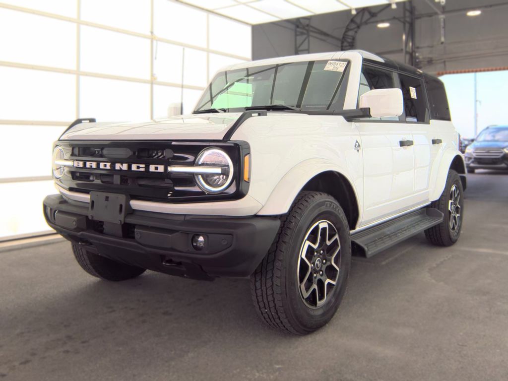 2026 Ford Bronco Outer Bank photo