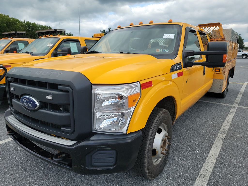 2013 Ford 350 DRW XL photo
