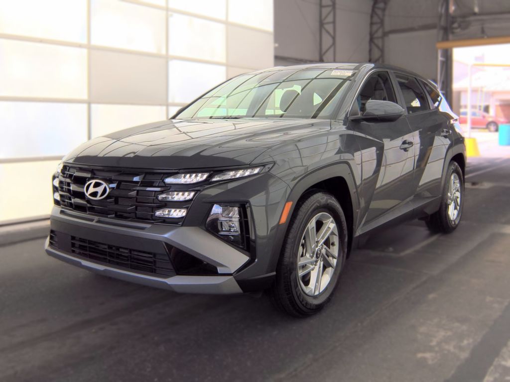 2026 Hyundai Tucson SE photo