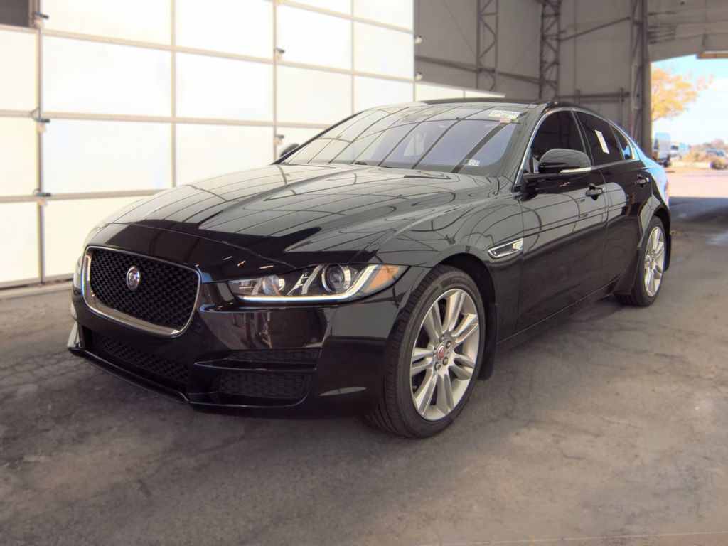 2019 Jaguar XE 25T Prest photo