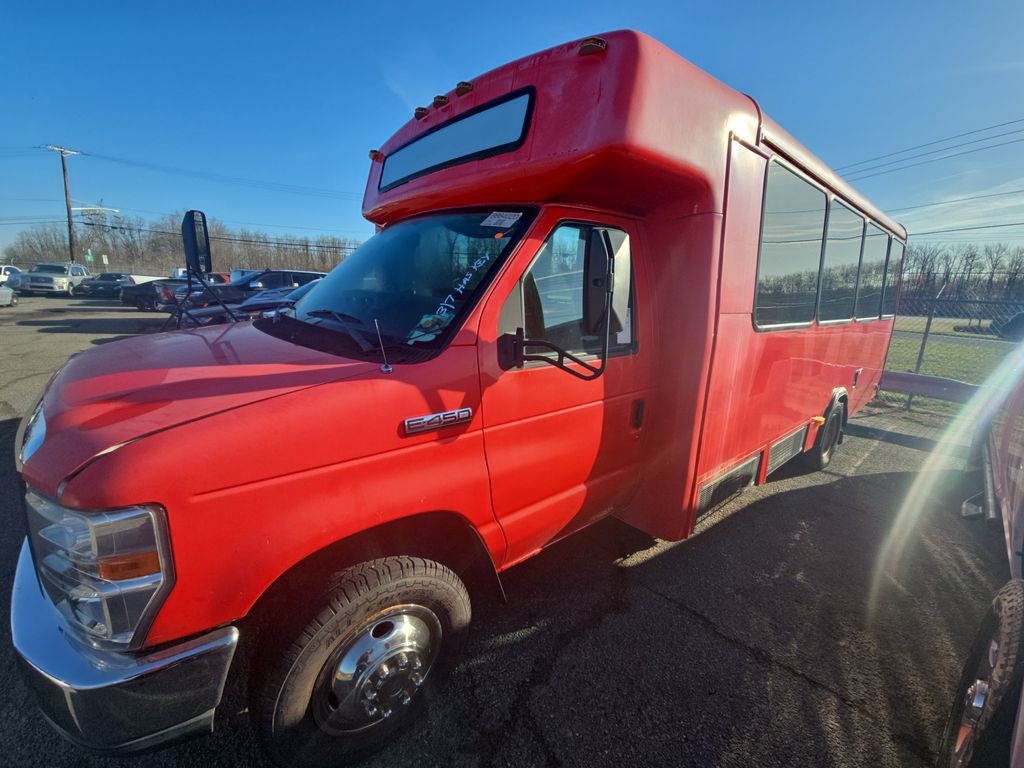 2015 Ford E-450 COM CUT photo