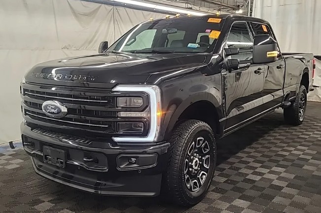 2026 Ford F-350 Platinum photo