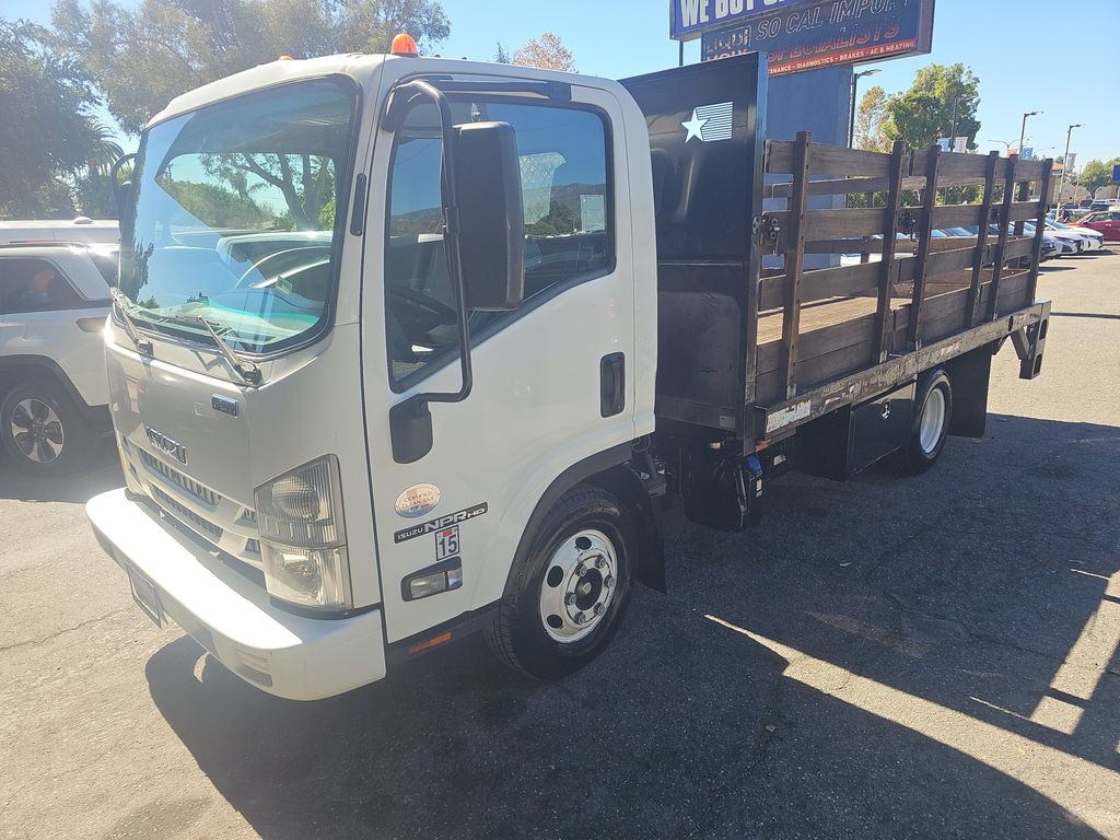 2018 Isuzu NPR HD photo