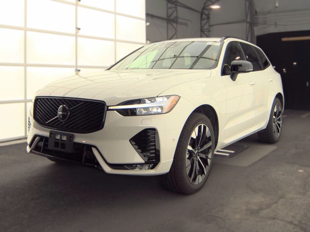 2026 Volvo XC60 Plus photo