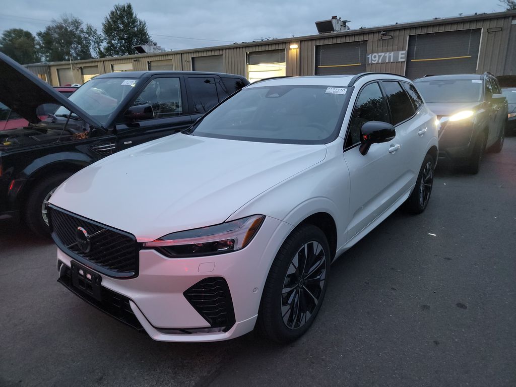 2026 Volvo XC60 Plus photo