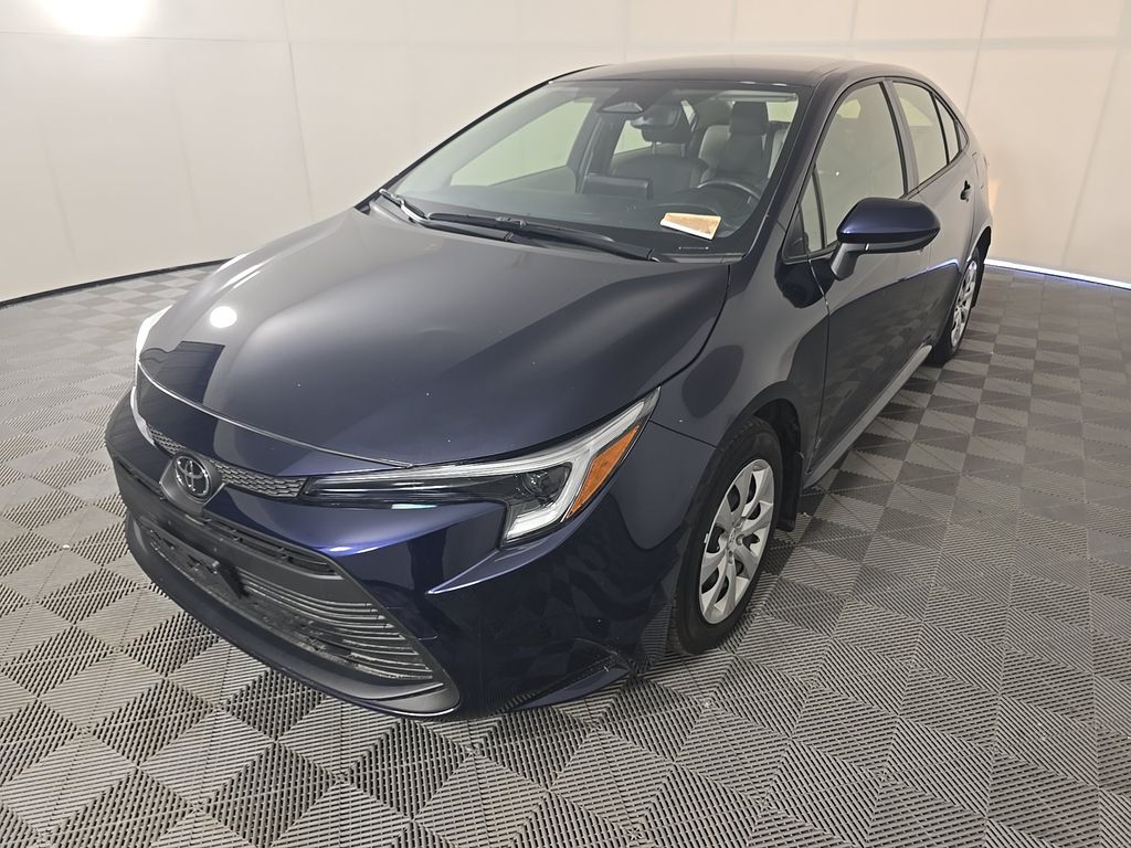 2026 Toyota Corolla Hybrid LE photo