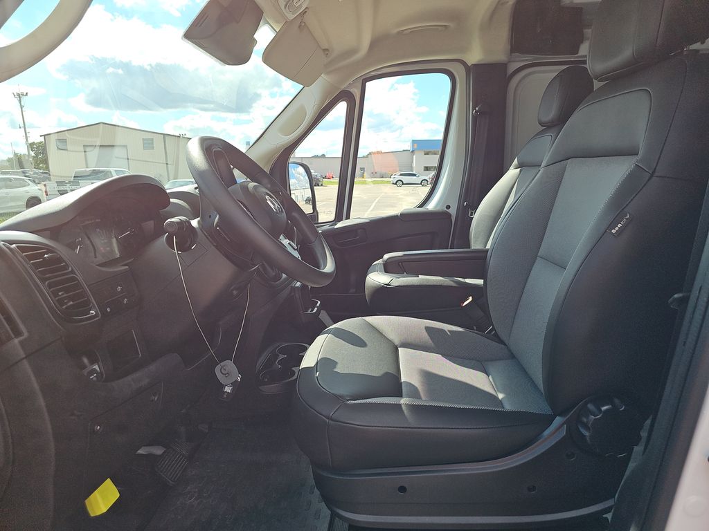 2026 Ram ProMaster 2500 SLT photo