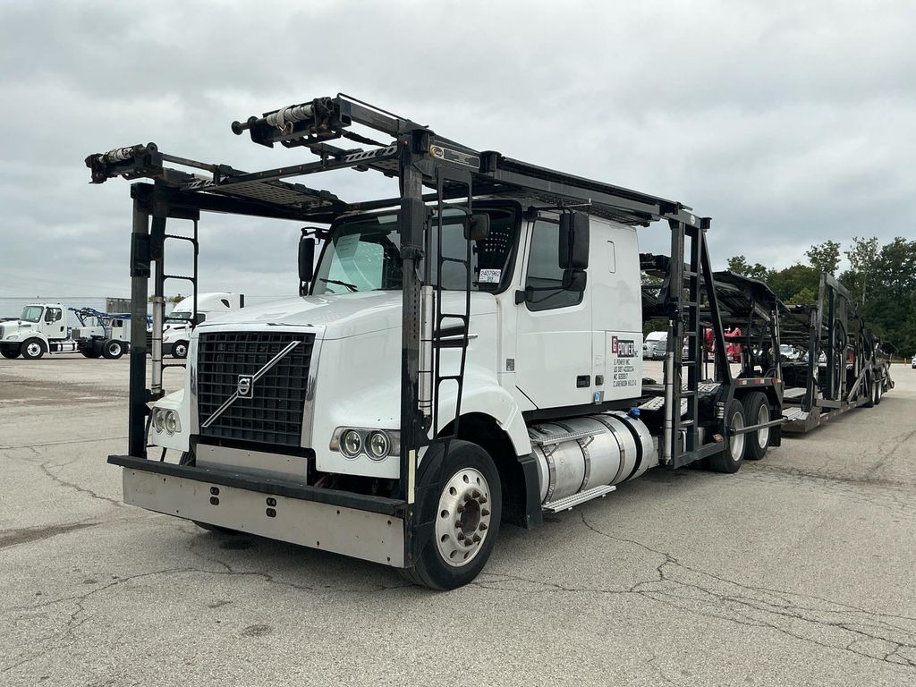 2016 Volvo VAH photo