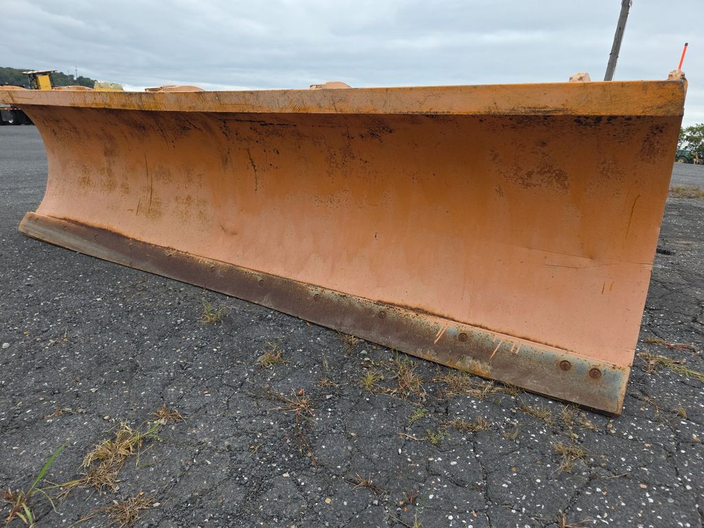 1990 Valk RV112115 Snowplow photo