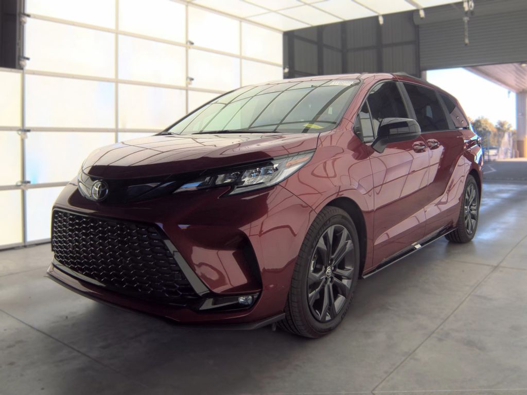 2026 Toyota Sienna XSE photo