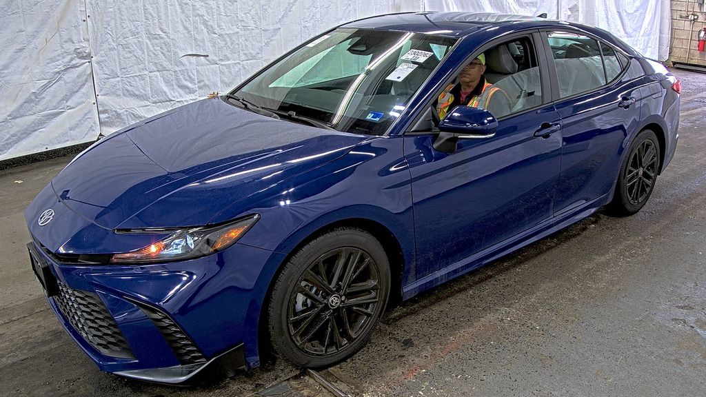 2026 Toyota Camry SE photo
