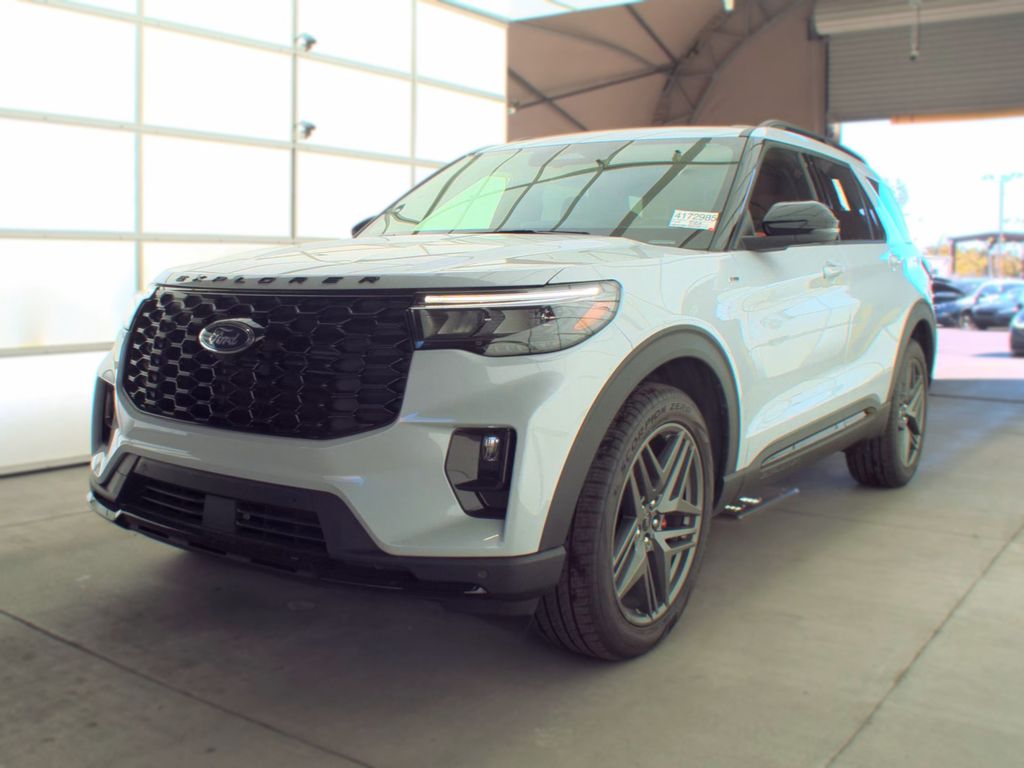 2026 Ford Explorer ST-Line photo