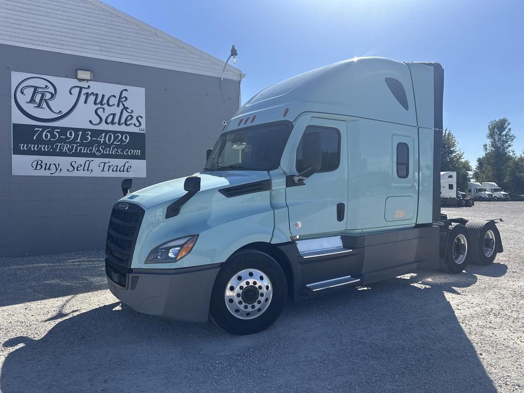 2022 Freightliner Cascadia 126 photo