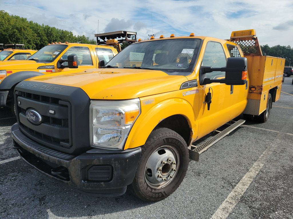 2016 Ford F-350 DRW XL photo