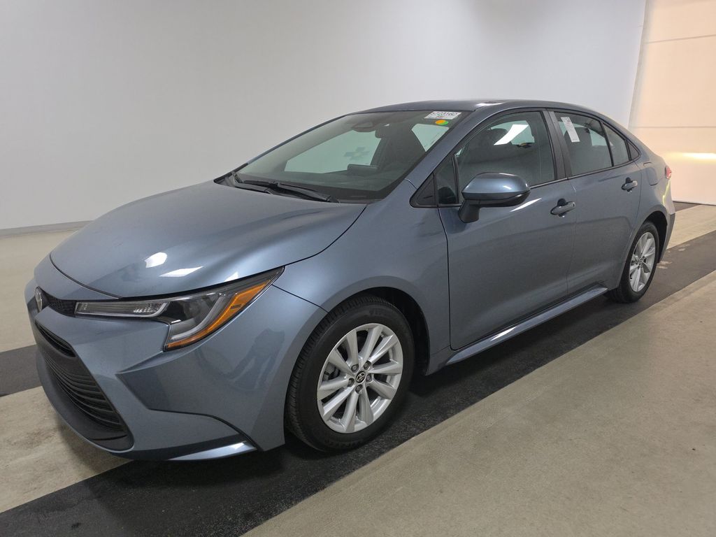 2026 Toyota Corolla LE photo
