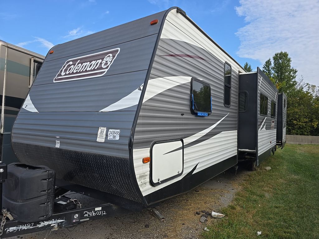 2017 Coleman 337BH Lantern photo