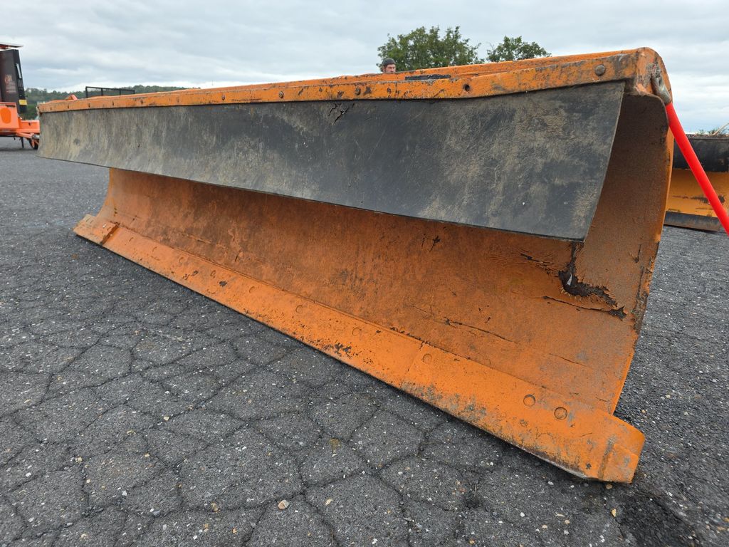 1998 Valk RV11175 Snowplow photo