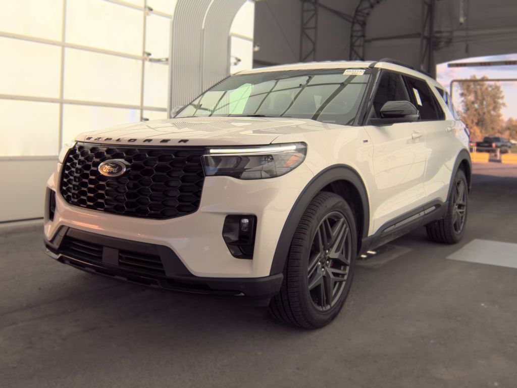 2026 Ford Explorer ST-Line photo