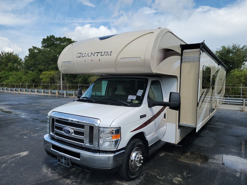 2016 Thor E-450 Cutawy V10 photo