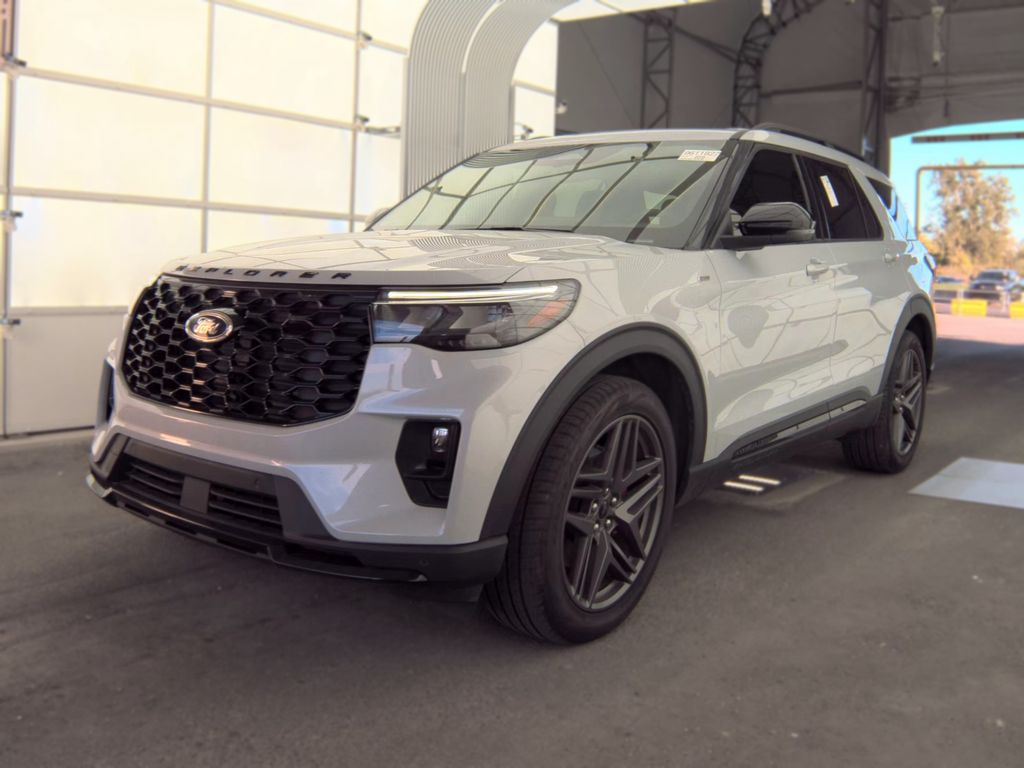 2026 Ford Explorer ST-Line photo