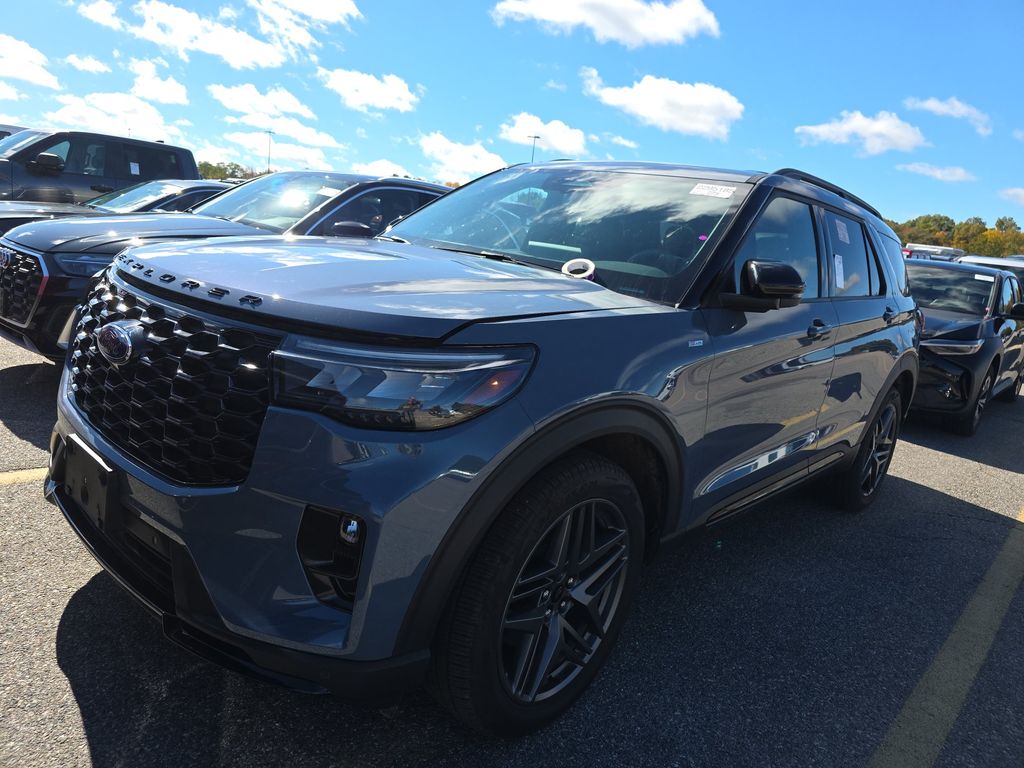 2026 Ford Explorer ST-Line photo